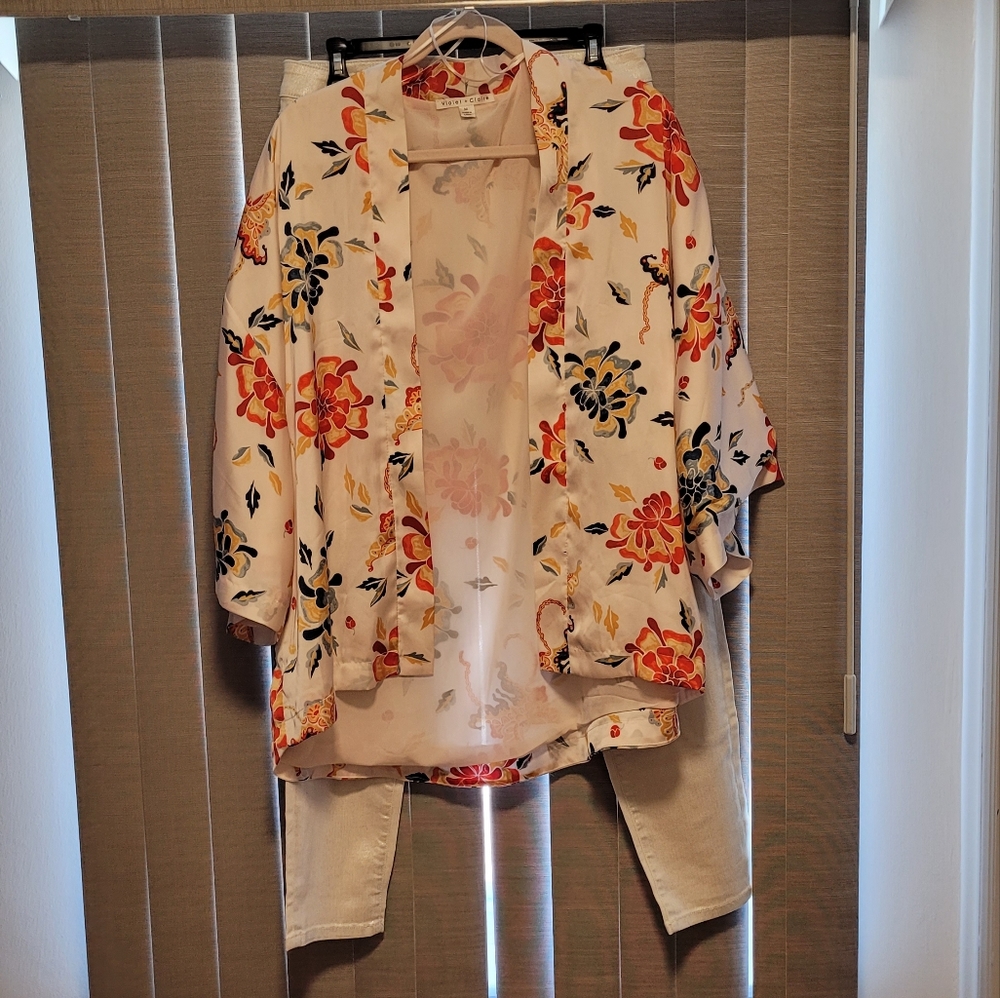 NWOT/ VIOLET + CLAIRE Kimono